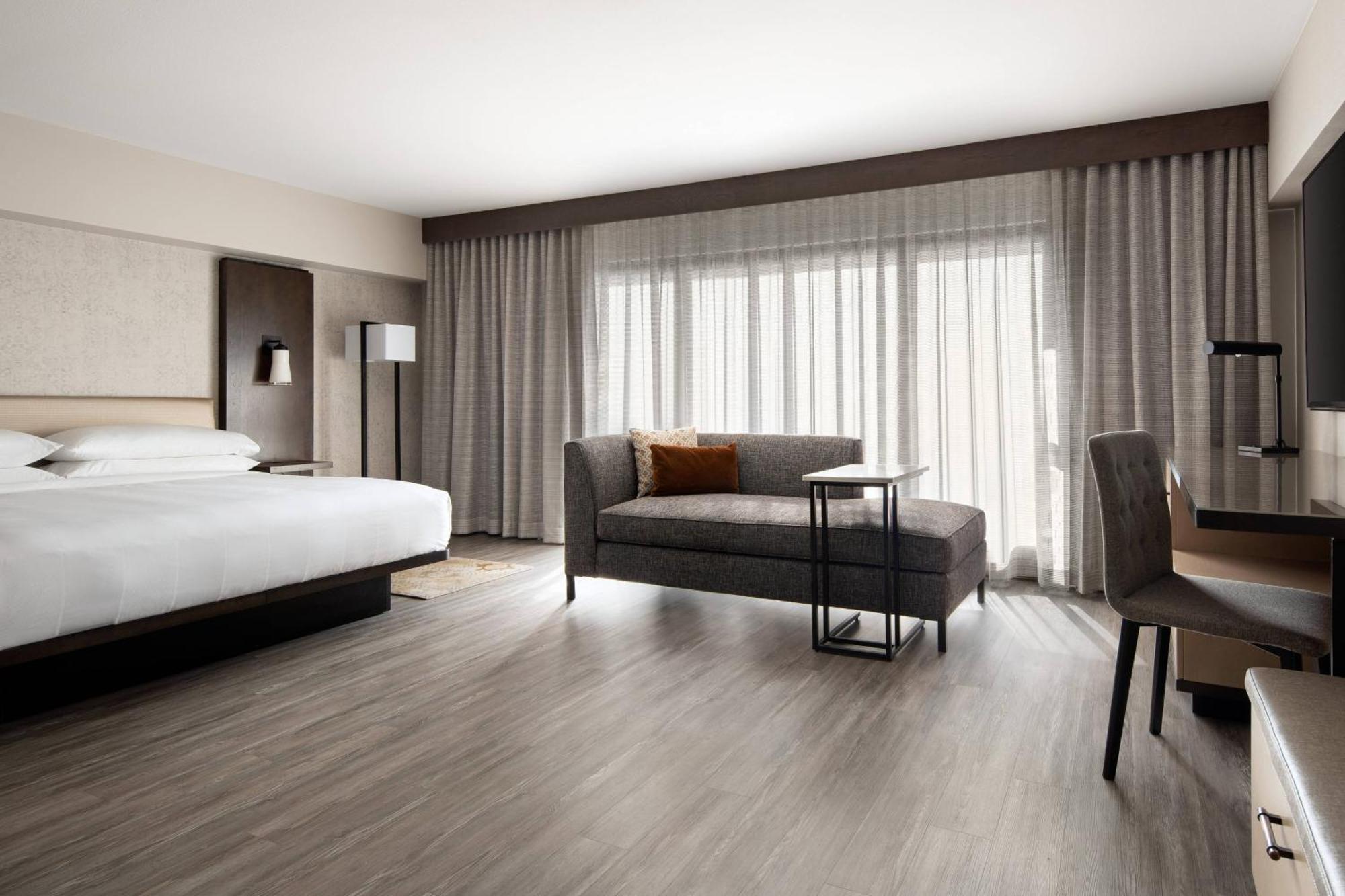 Marriott Riverside At The Convention Center Bagian luar foto