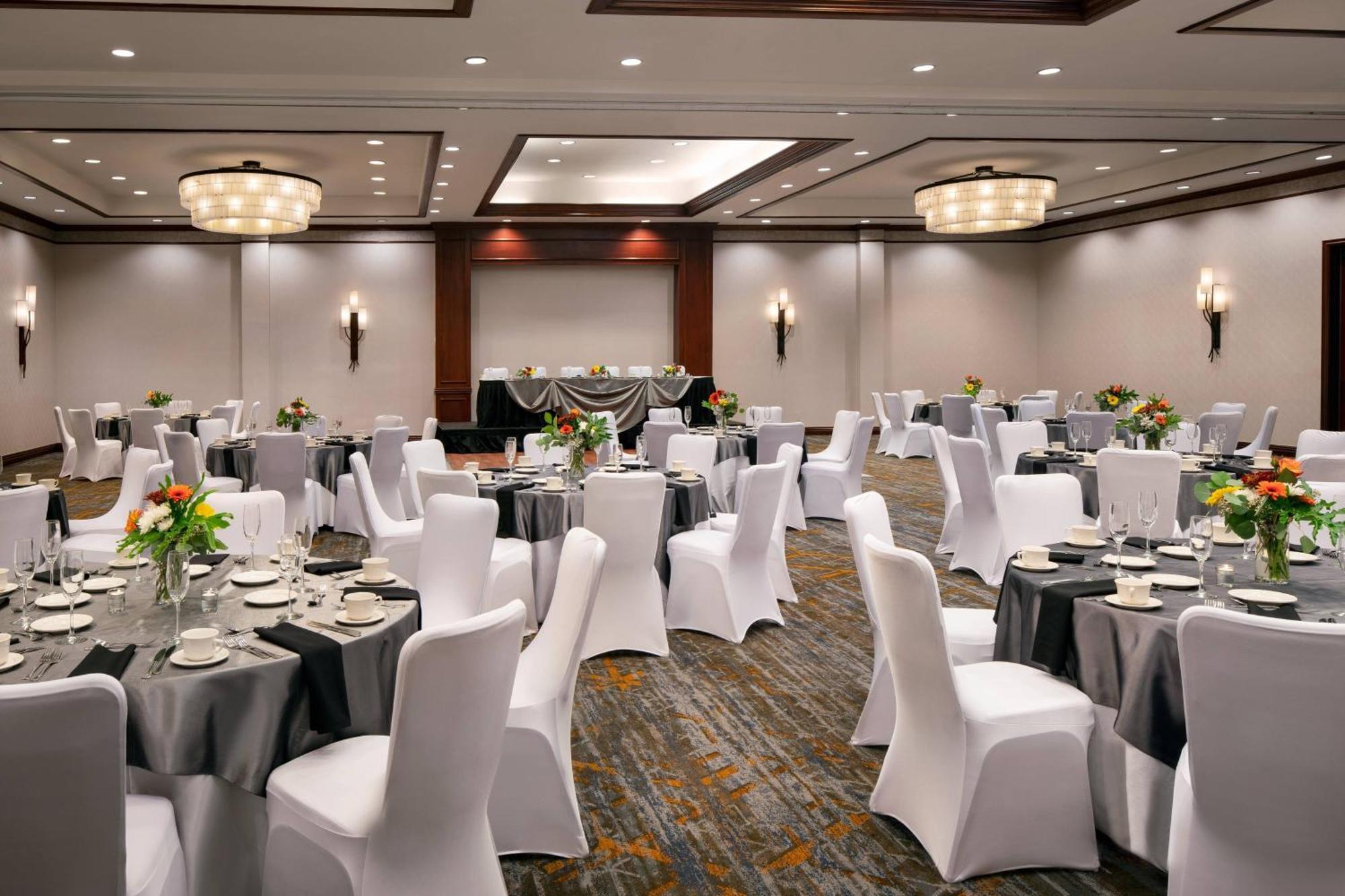 Marriott Riverside At The Convention Center Bagian luar foto